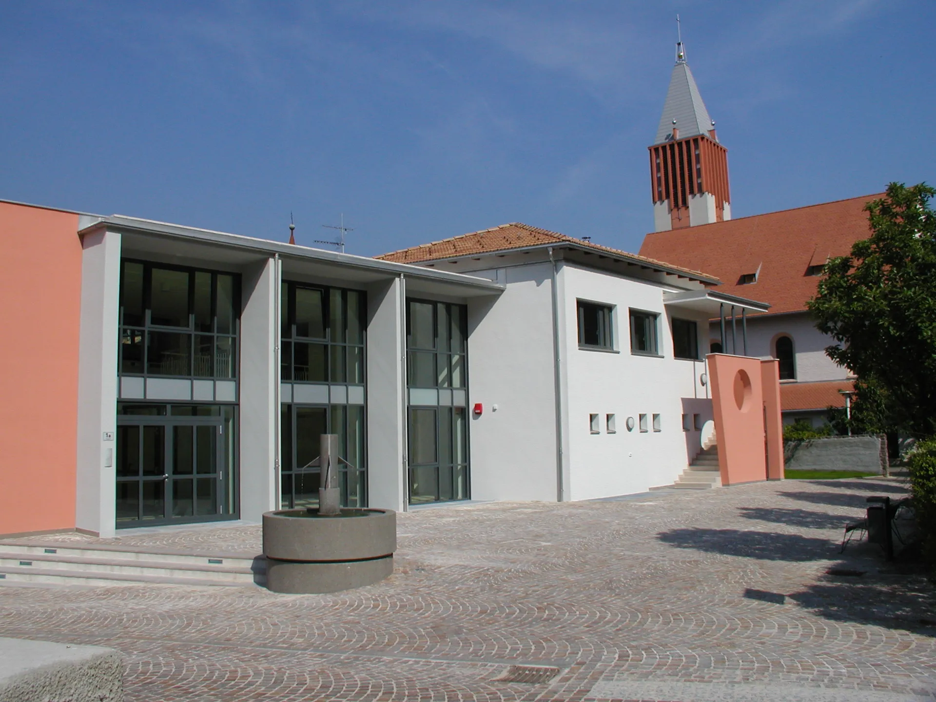 Mehrzweckgebäude, Vilpian