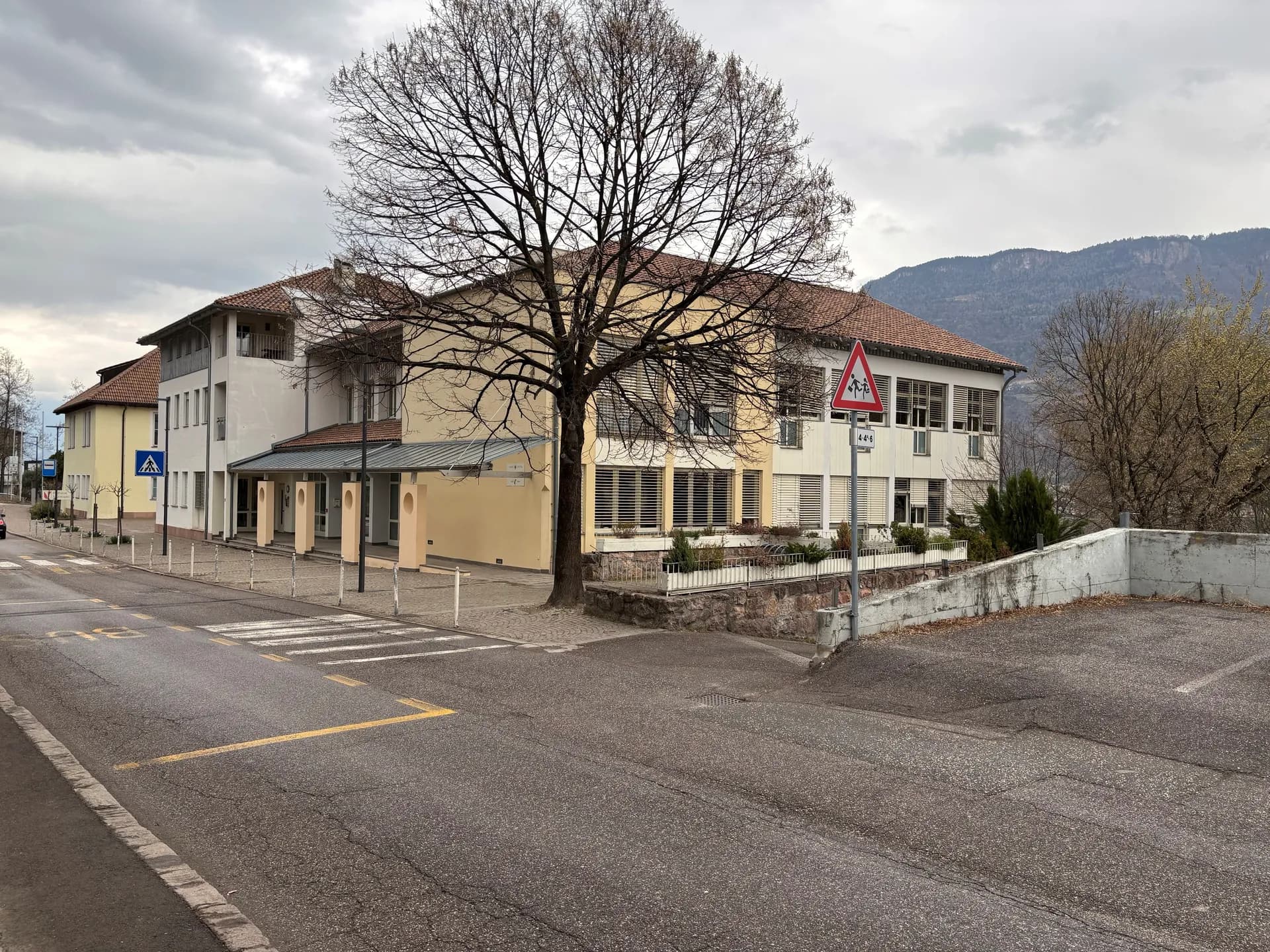 Grundschule, Andrian — 3