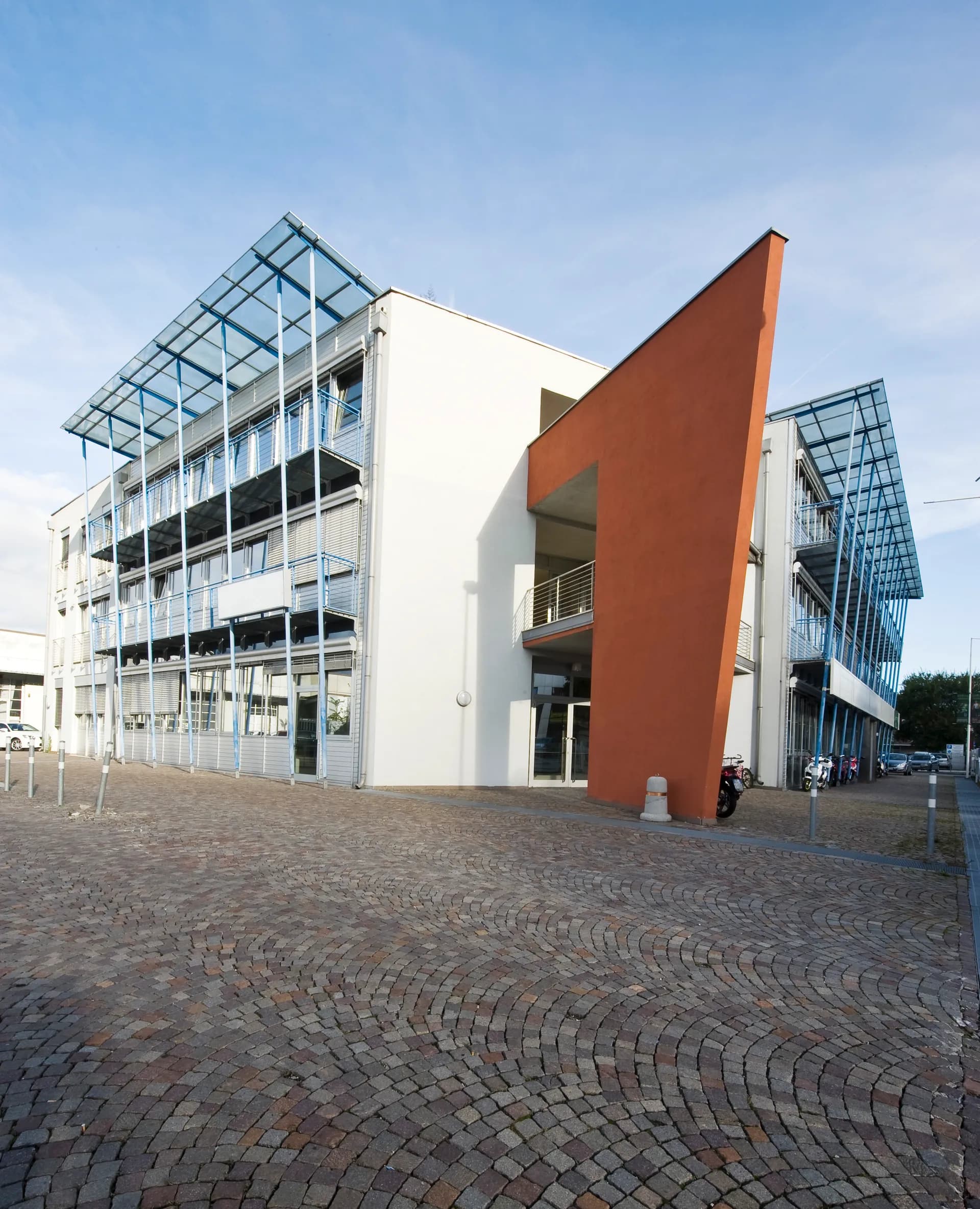 Airport-Center Büros und Geschäfte, Bozen — 2