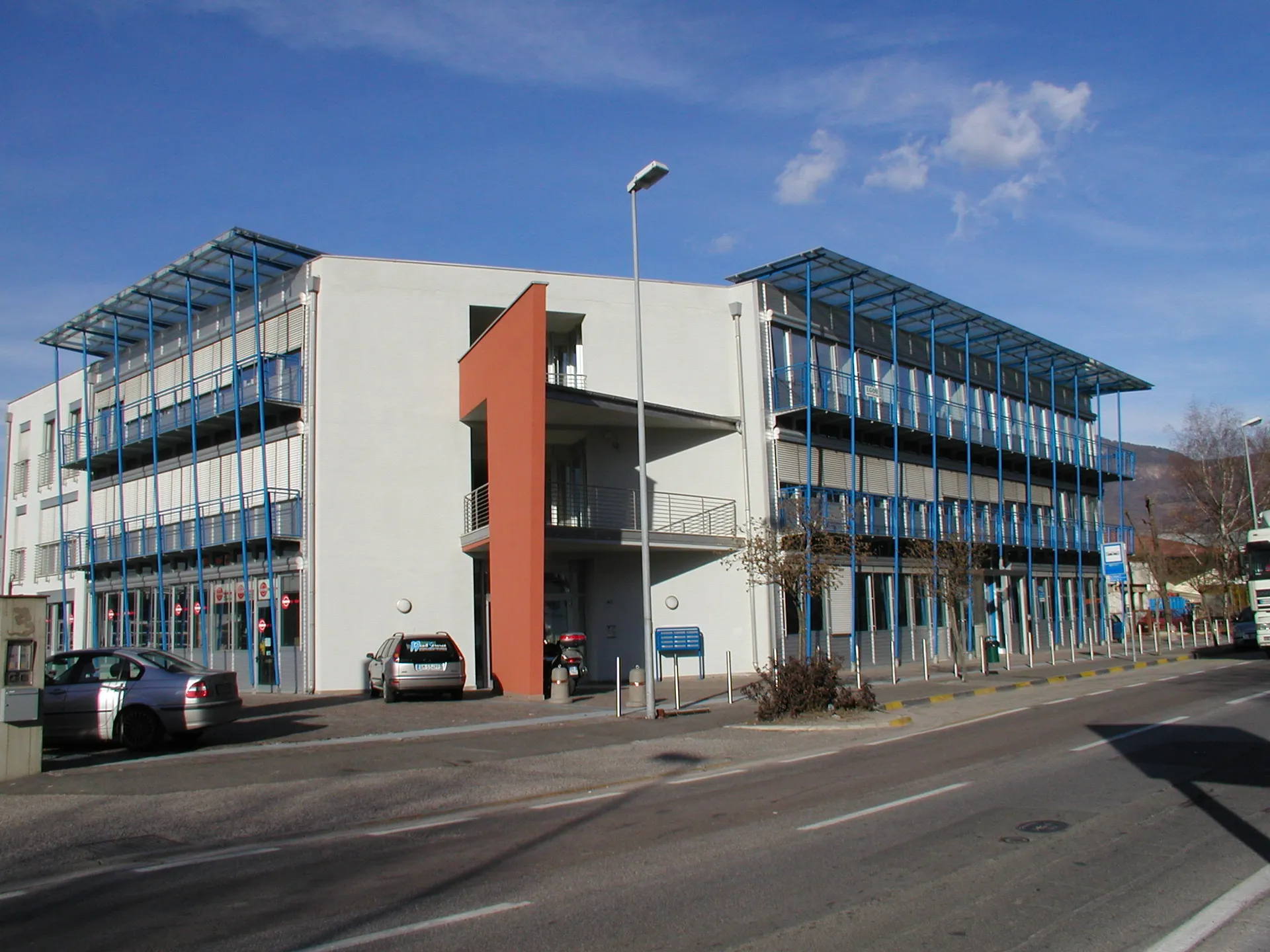 Airport-Center Büros und Geschäfte, Bozen — 3