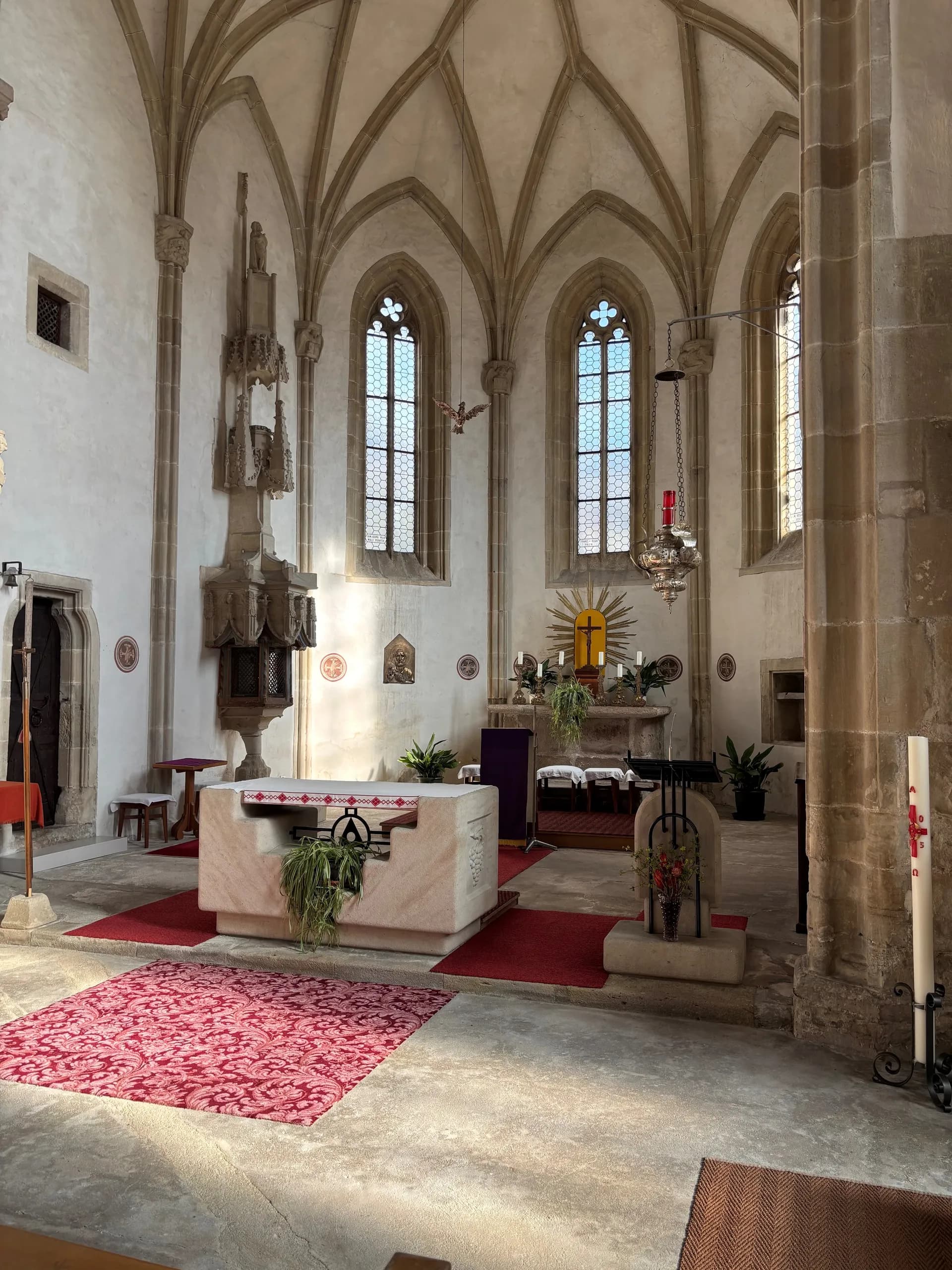 Sanierung Kirche samt Gestaltung des Altarraums, Vill-Neumarkt